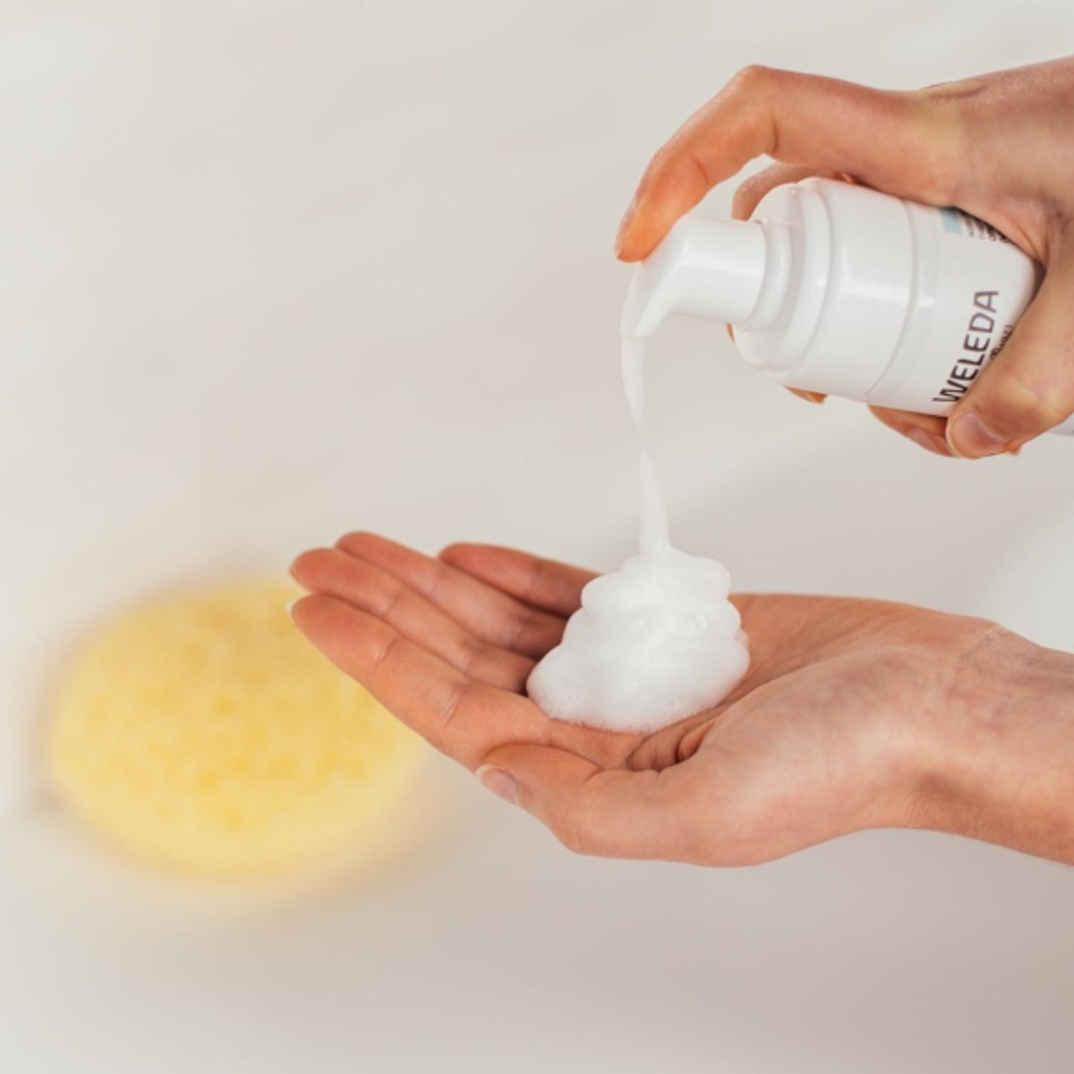 WELEDA - Mousse nettoyante Douceur Hamamélis - 150 ml
