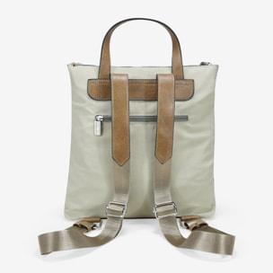 Mochila taupe con cremalleras metálicas