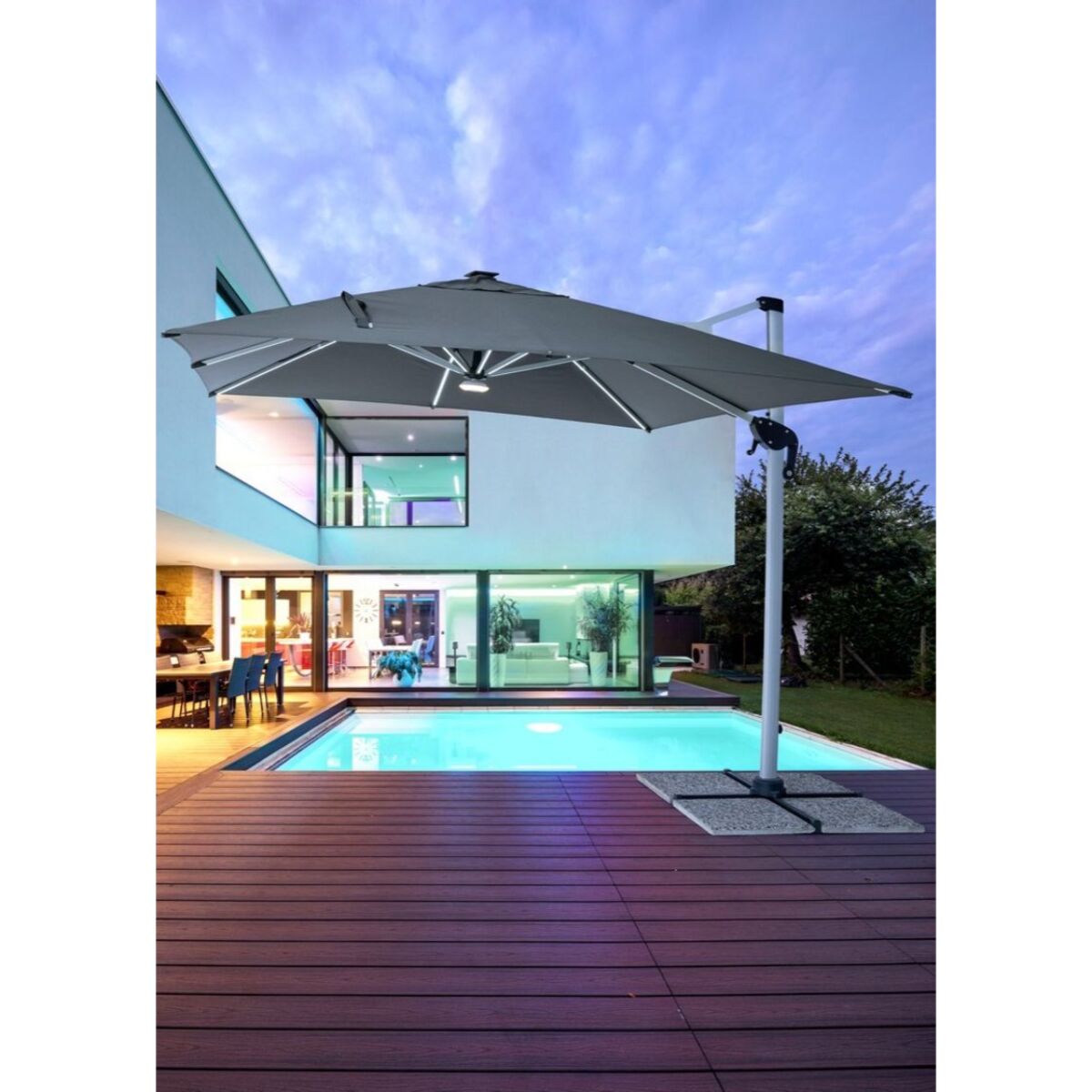 Ombrellone a braccio INES con luci LED in alluminio anodizzato e telo grigio scuro 3x3