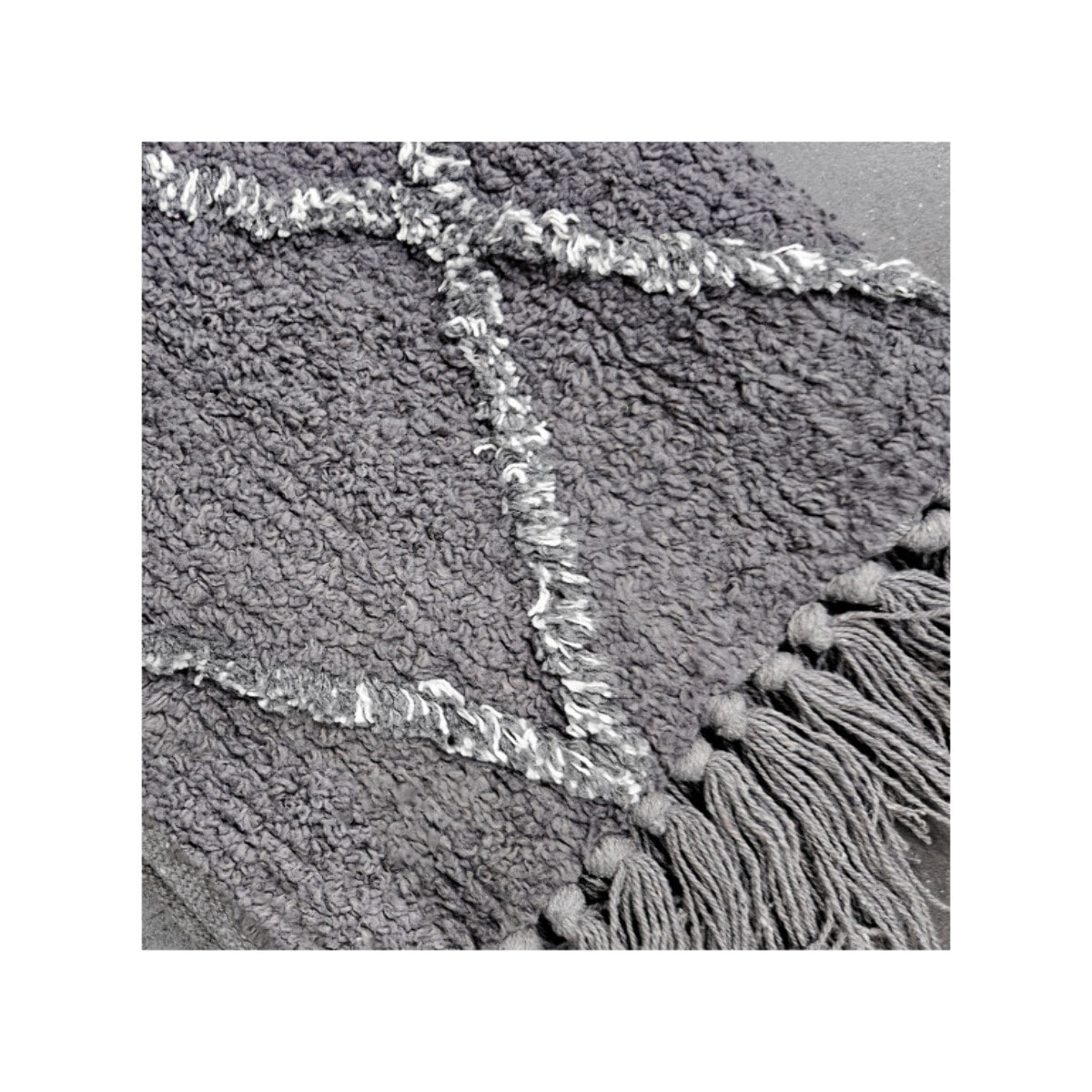 Tapis rectangulaire gris style berbère avec franges - MOMBA