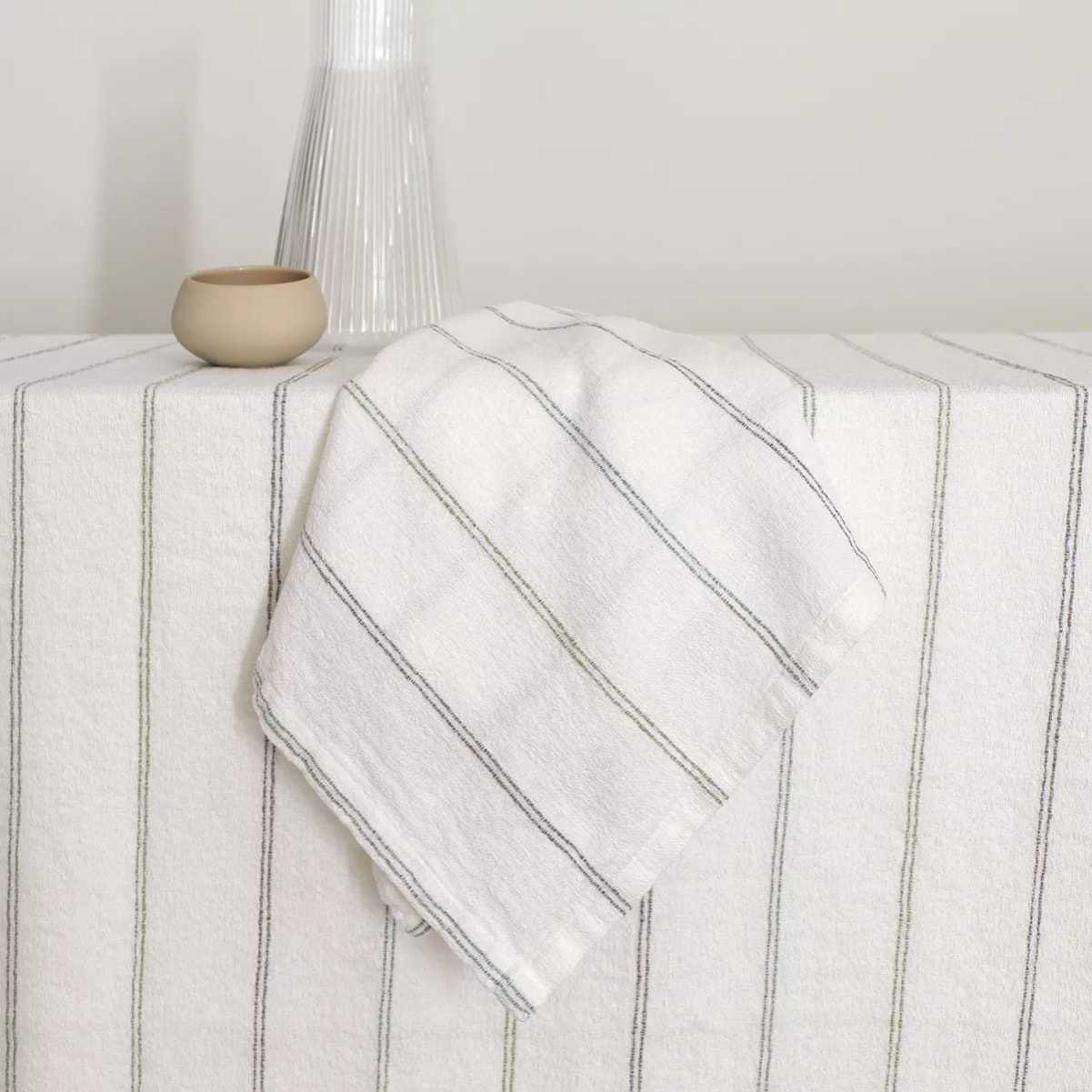 Serviette pur coton lavé motif jacquard blanc vert Rimini verde