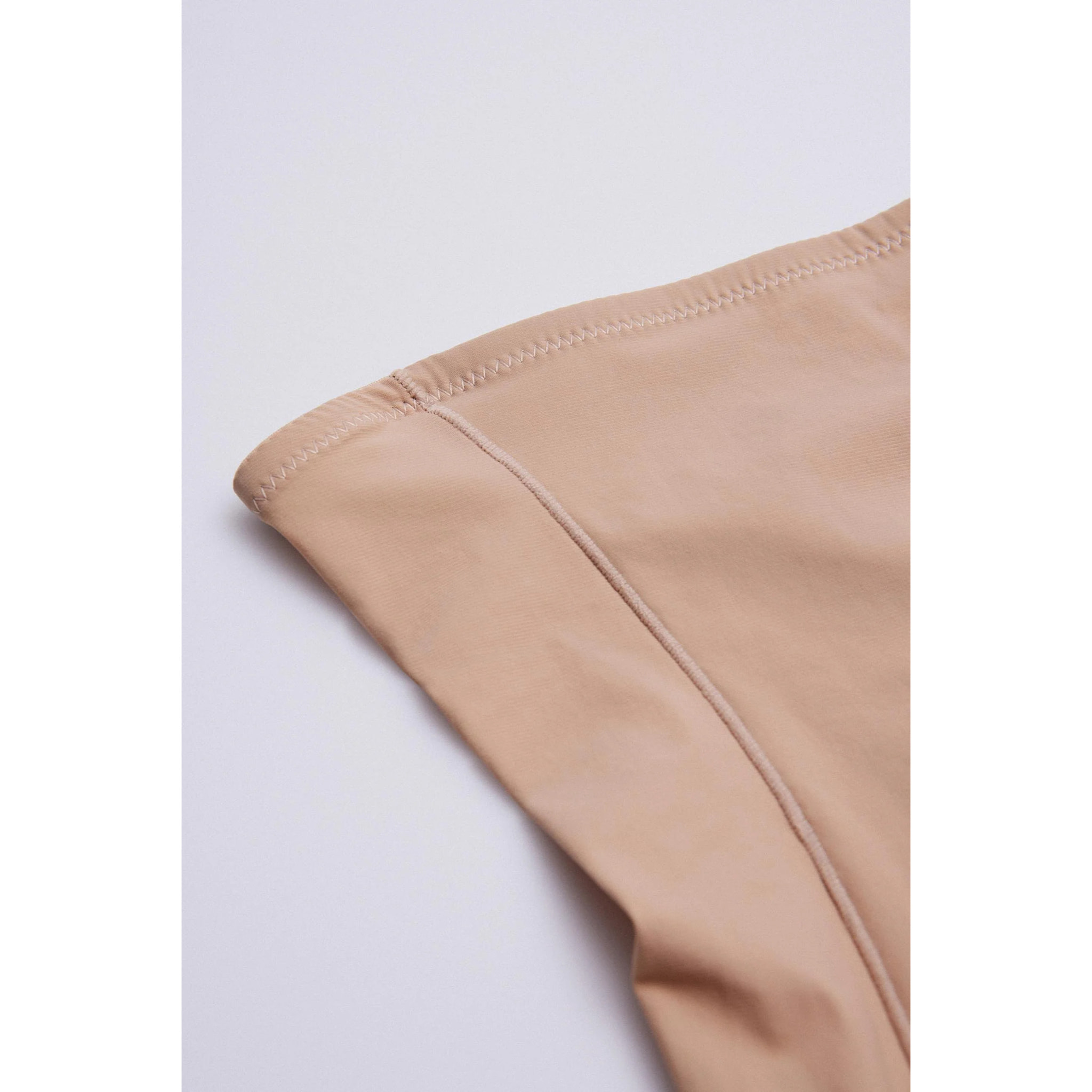 Slip riduttore in tulle beige a vita alta e compressione media