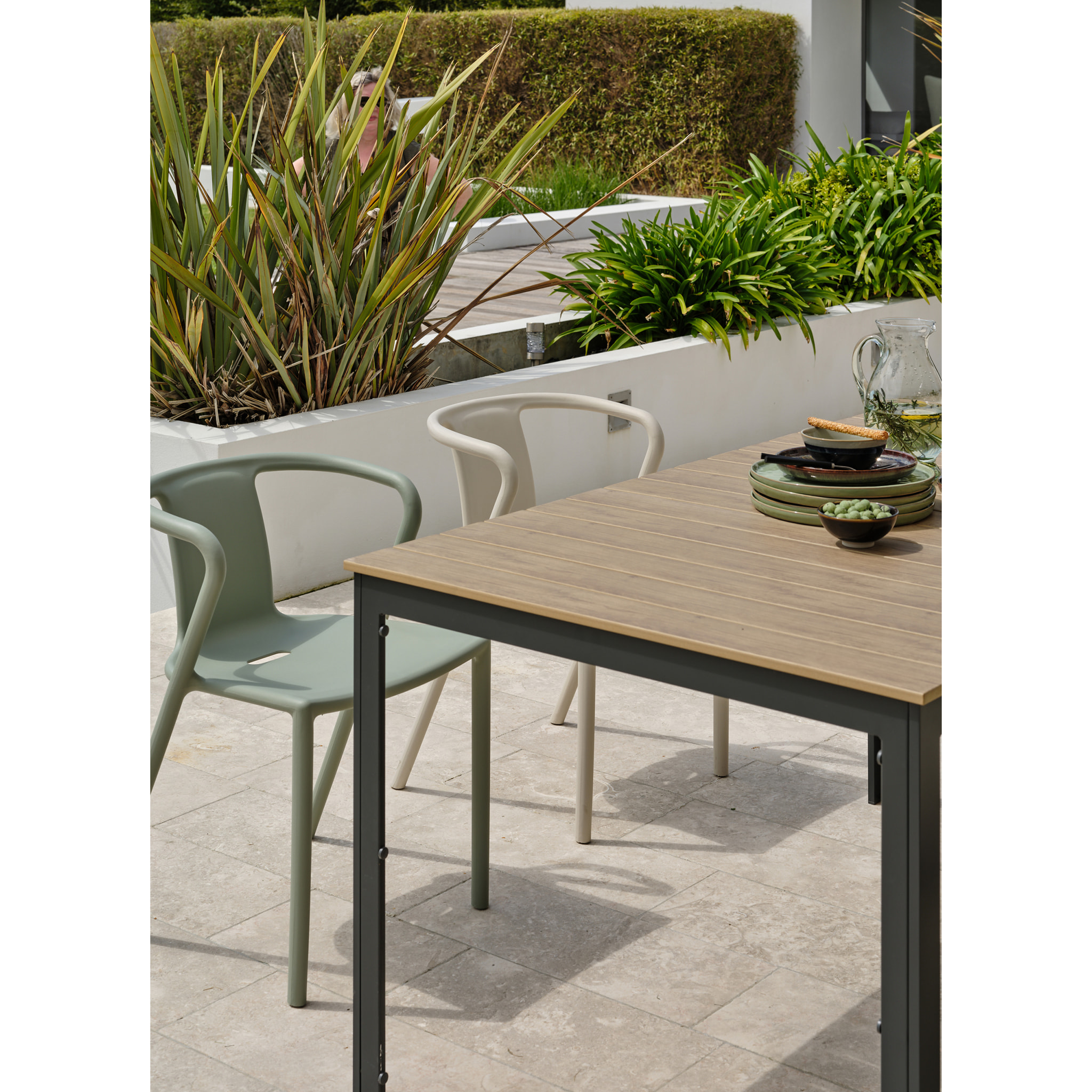 BOSTON - Ensemble repas de jardin 4 places en aluminium gris anthracite