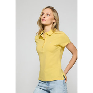 Polo Pereira amarillo suave lodo de cinco botones con bordado Rigby Go