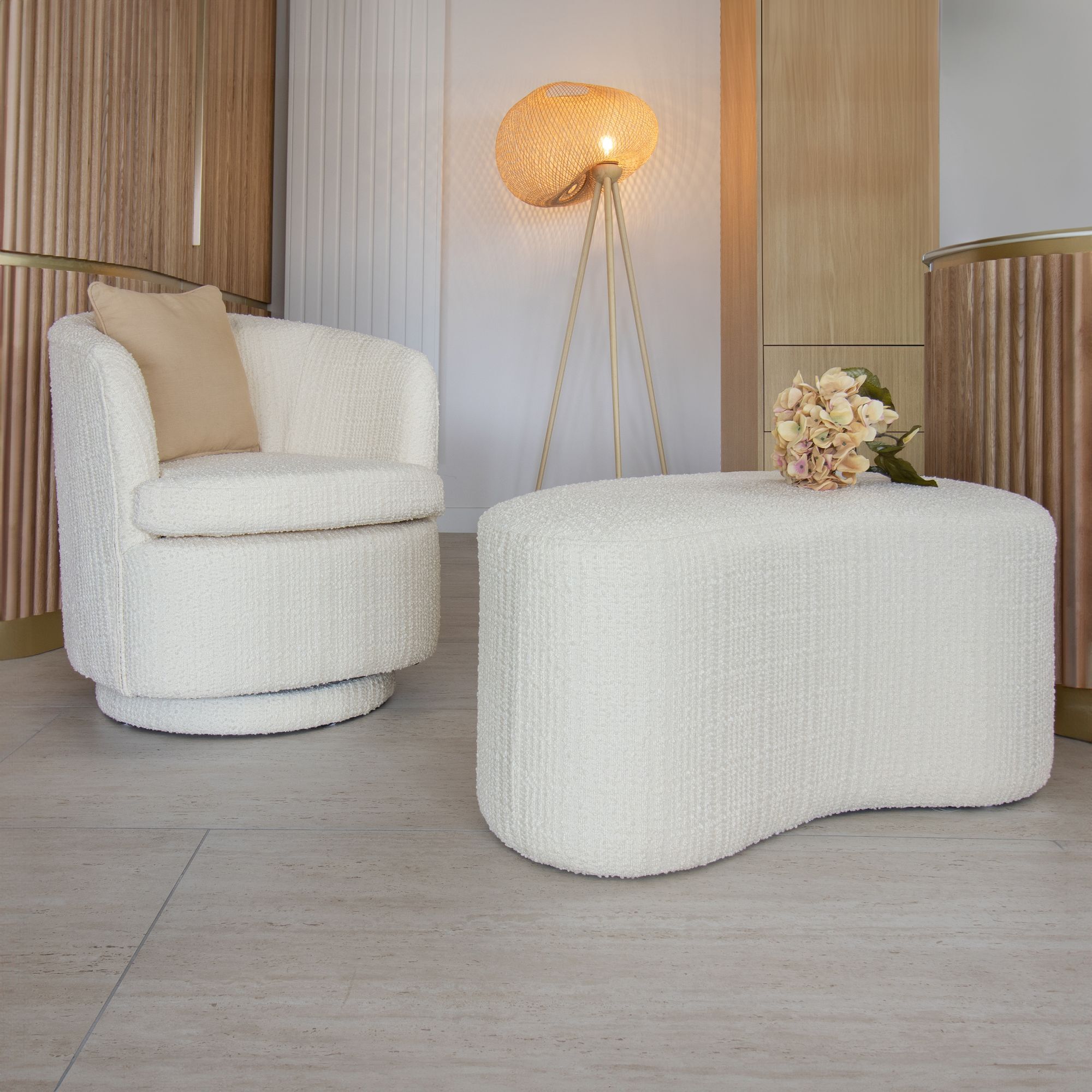 Fauteuil pivotant en bouclette blanche avec coffre de rangement  MALO