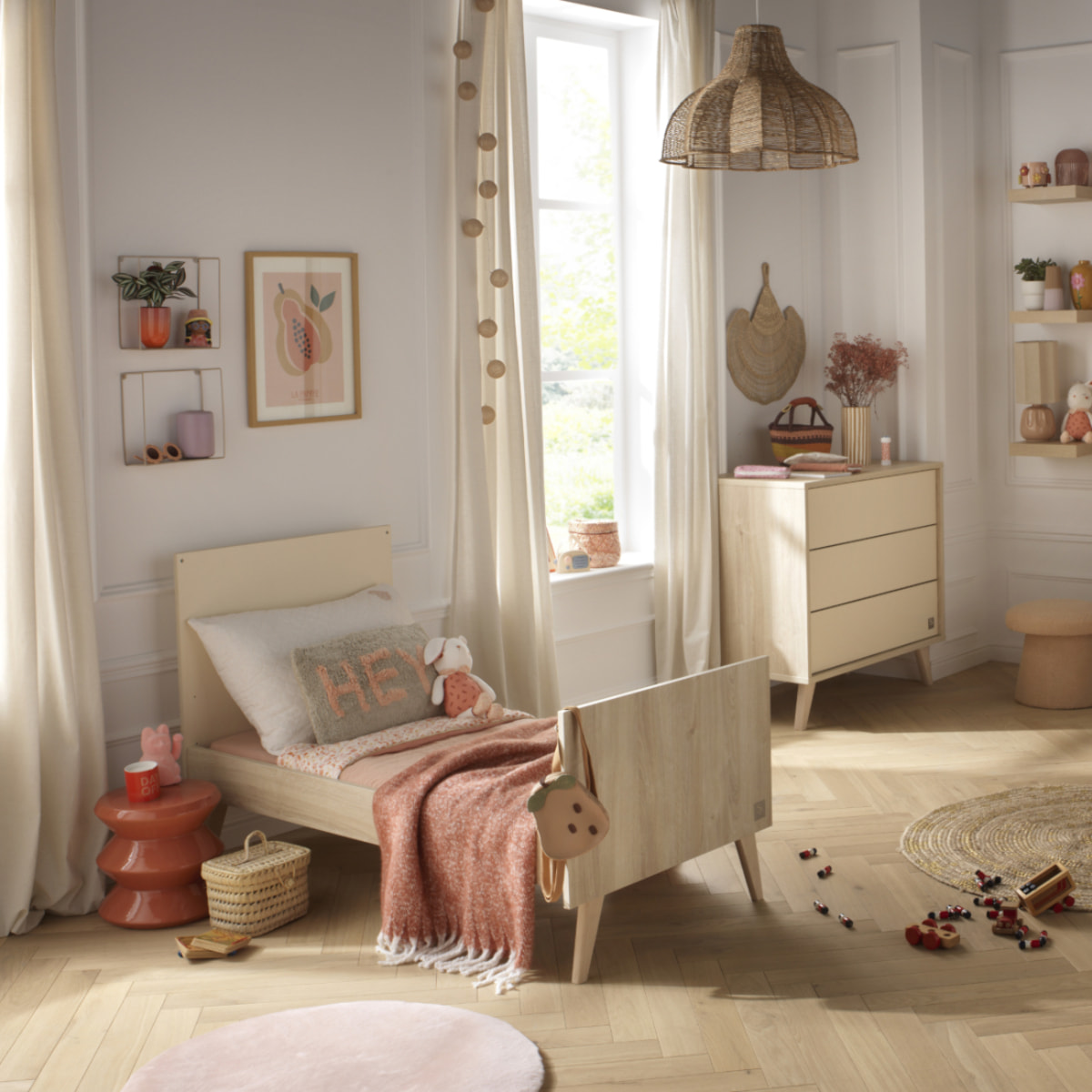 Chambre bébé évolutive Mélinée, Lit 140x70 évolutif et Commode à langer 3 tiroirs - Chêne sépia