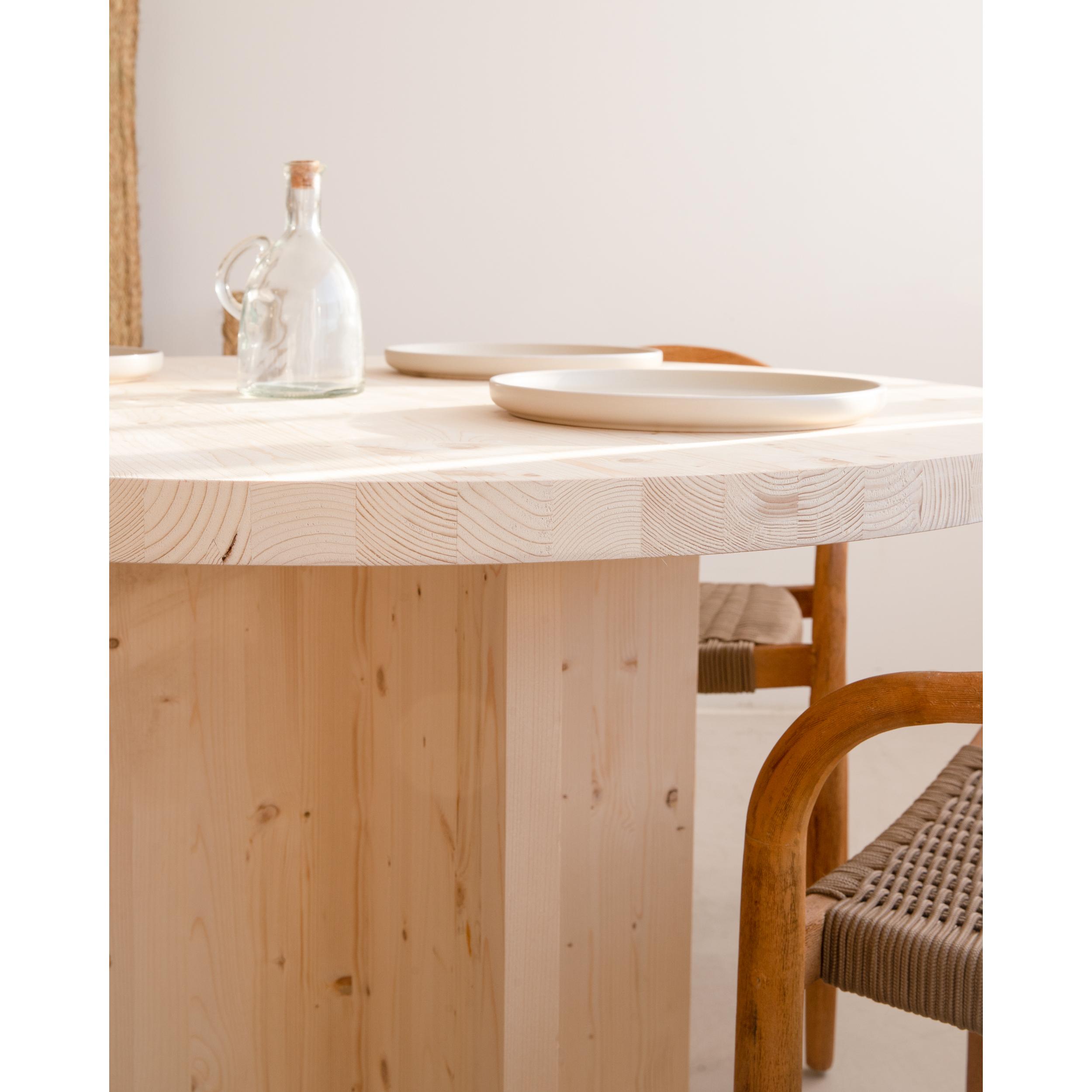 table à manger ronde en bois massif de couleur naturel de ø110 Hauteur: 75 Longueur: 110 Largeur: 110