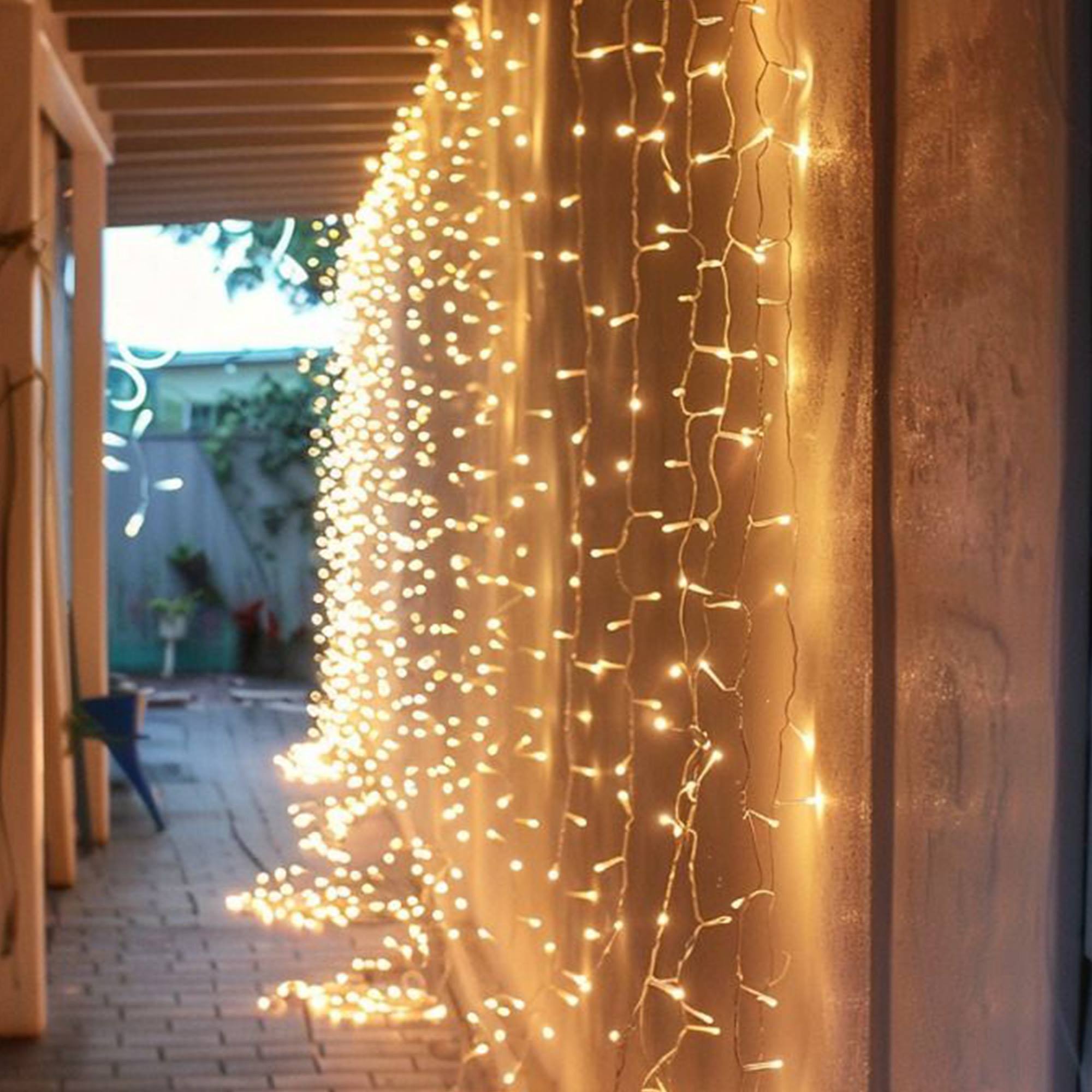 guirnalda con 480 luces led blanco cálido y control remoto con 13 funciones y temporizador