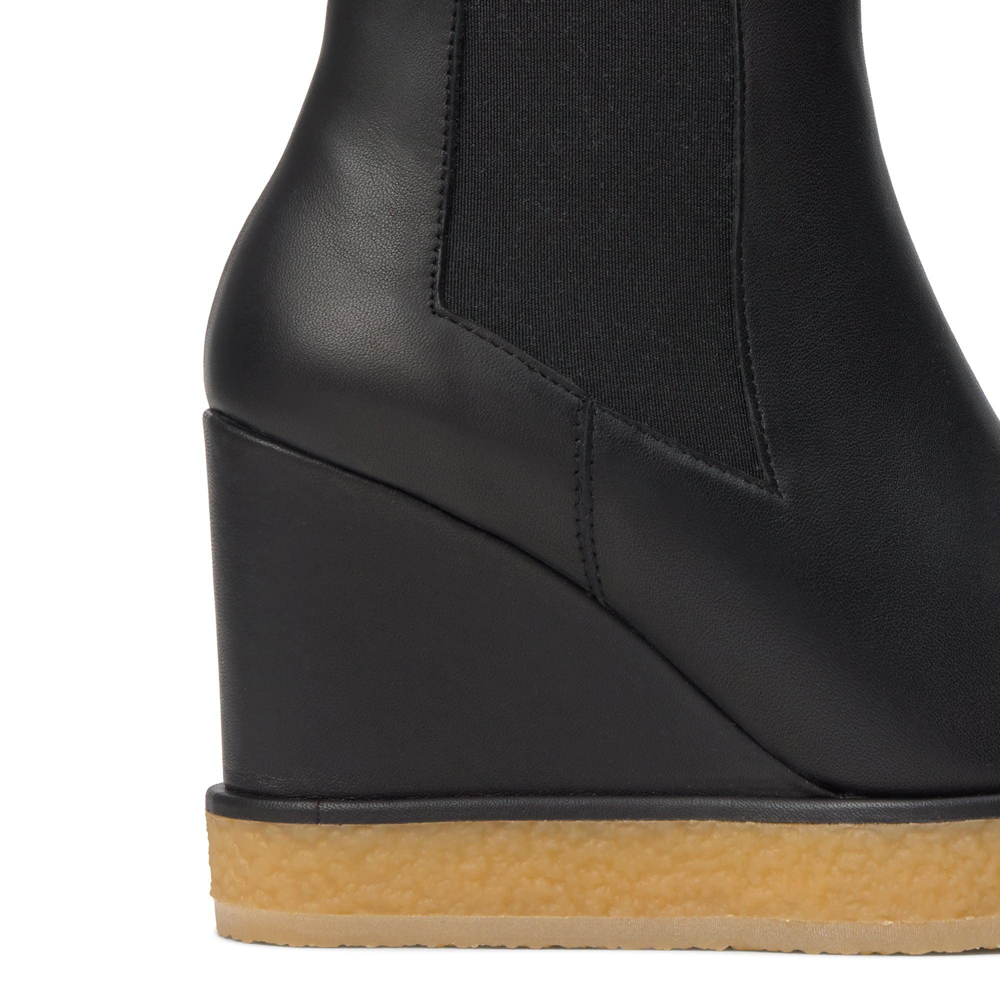 Botín de cuña Bambola en napa con cierre elástico