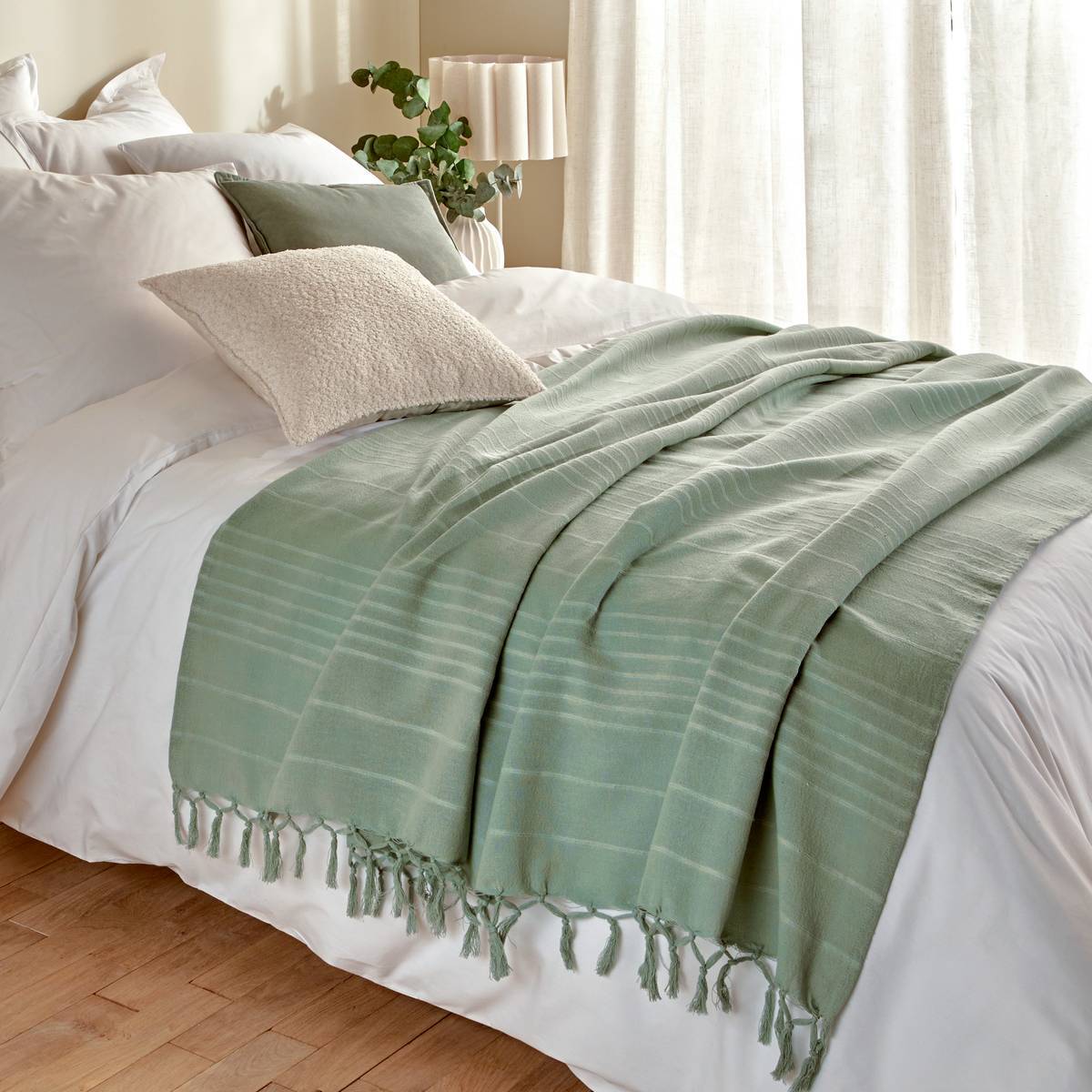 Jeté de lit Anjali 230x250 vert céladon en coton