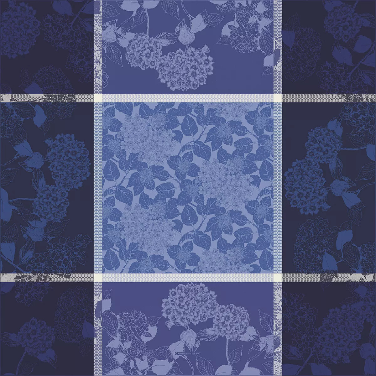 Nappe anti tache pur coton bio motif jacquard Hortensias bleu