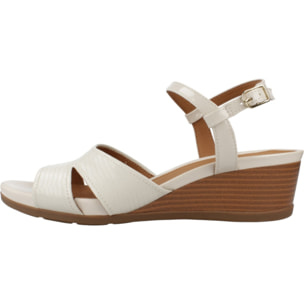 Sandalias Mujer de la marca GEOX  modelo D MARYKARMEN BEIS