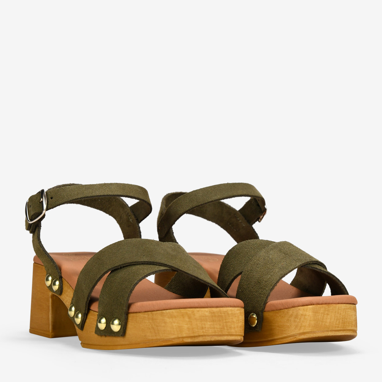 Sandalias de piel verdes con tacón de madera