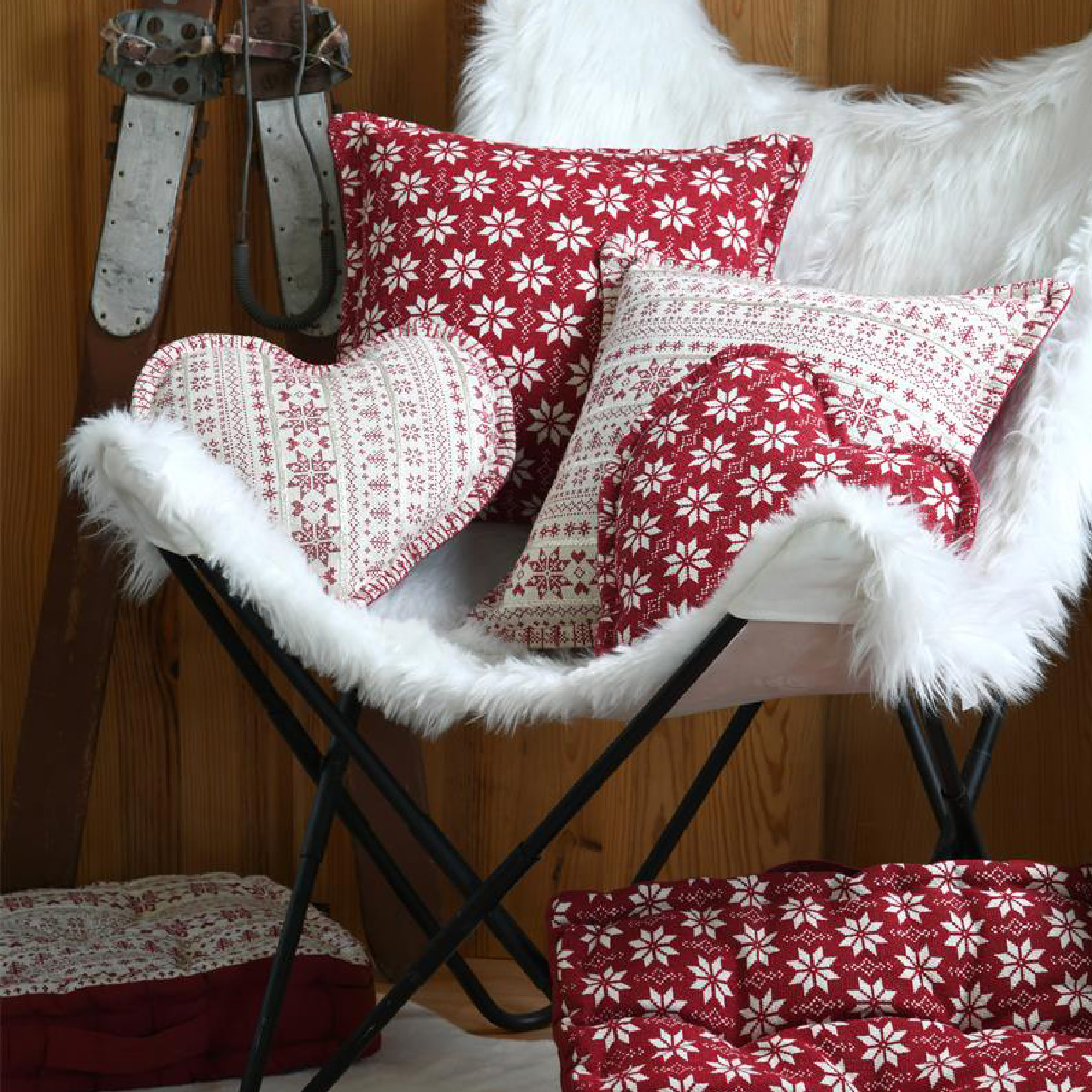 Coussin coeur esprit chalet traditionnel - Rouge