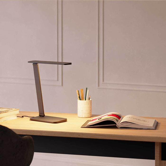 Forlight Zenit lampara de sobremesa en negro con selector de temperatura