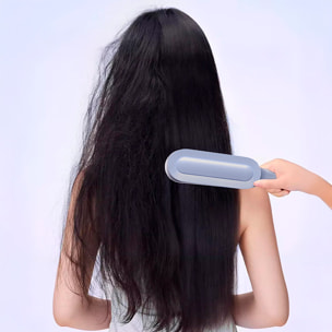 Spazzola lisciante per capelli con ioni negativi e 30W. 9 livelli di calore da 130°C a 210°C.