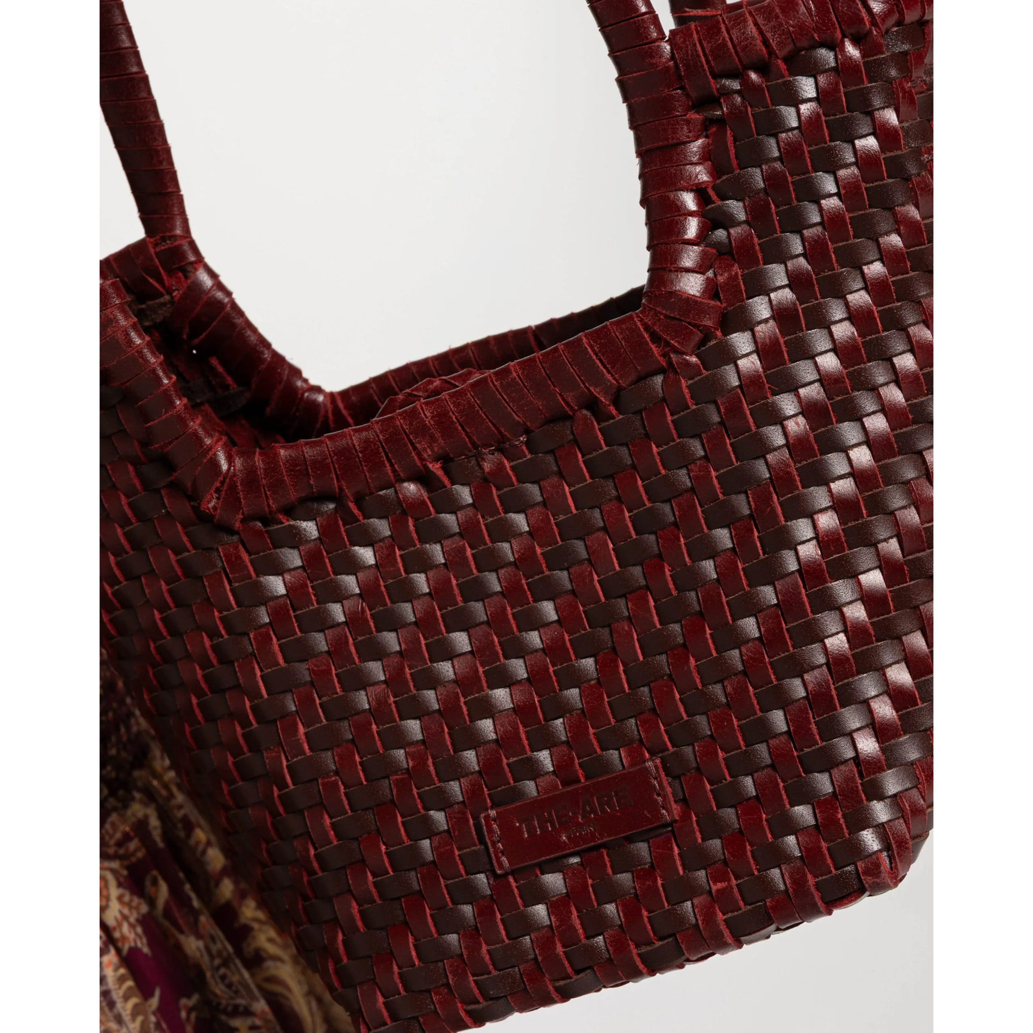 Bolso de mano de mujer de piel trenzada