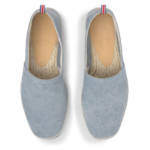 Alpargata plana en lona de algodón con bordado a contraste en talón