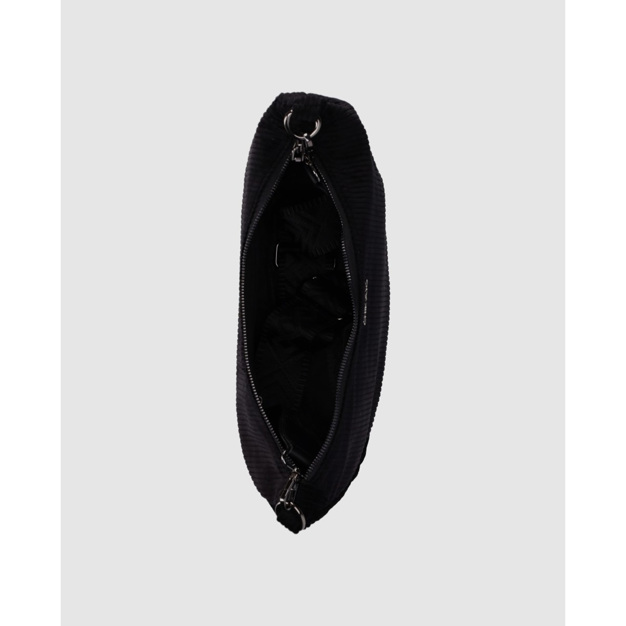 Bolso - Negro - Medida: 26 cm x 20 cm x 10 cm