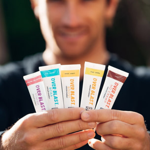 STC NUTRITION - Over Blast No Cramp - Gel énergétique pour le sport - Nutrition sportive - Limite les sensation de lourdeurs dans les jambes - Texture liquide - 10 dosettes