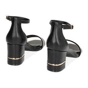 Sandali neri, tacco largo 7 cm