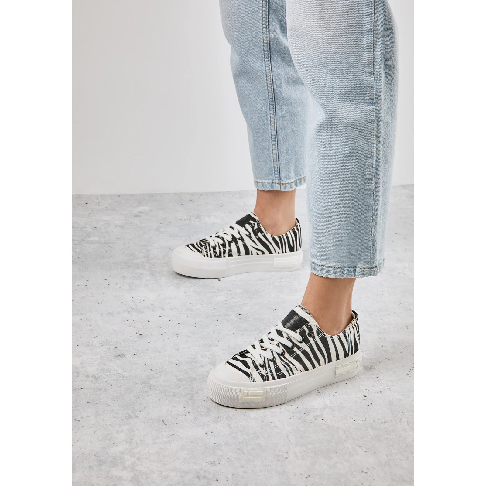 Zapatillas Mujer Casual One Way Low Zebra Edition D.Franklin