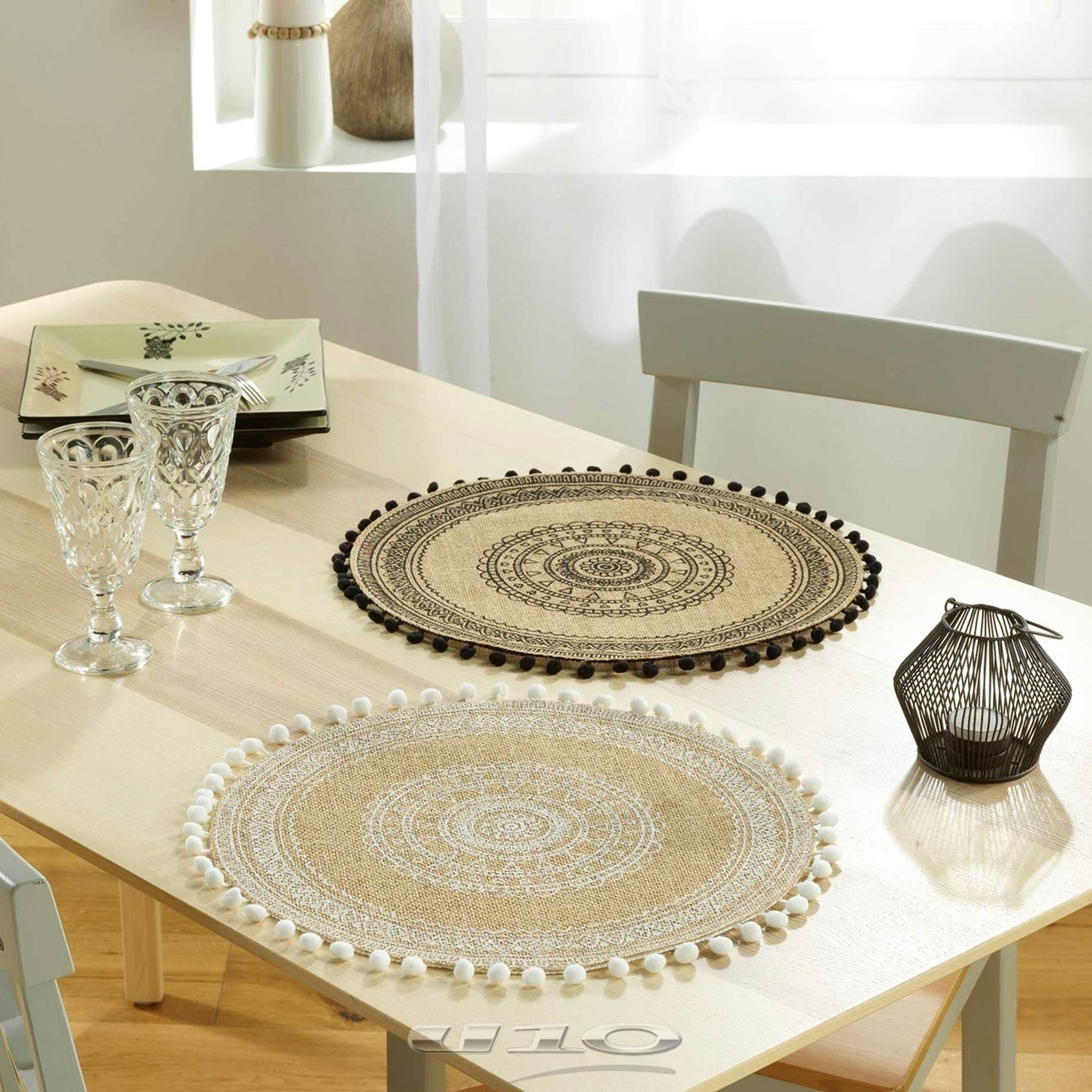 Set de table rond en jute avec pompons - Blanc