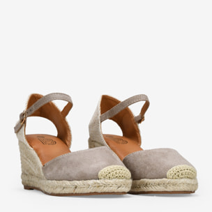 Alpargatas de cuña taupe con esparto
