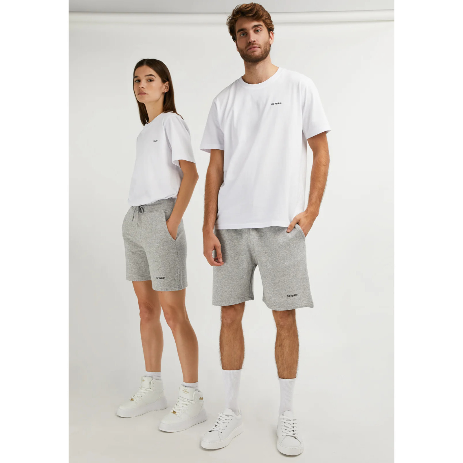 Pantalón Corto Logo Jogger Shorts en Gris D.Franklin