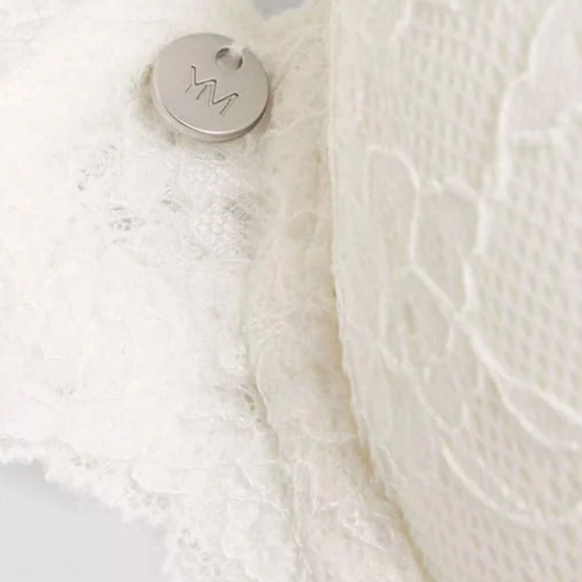 Reggiseno imbottito con ferretto in pizzo avorio, coppe B e C