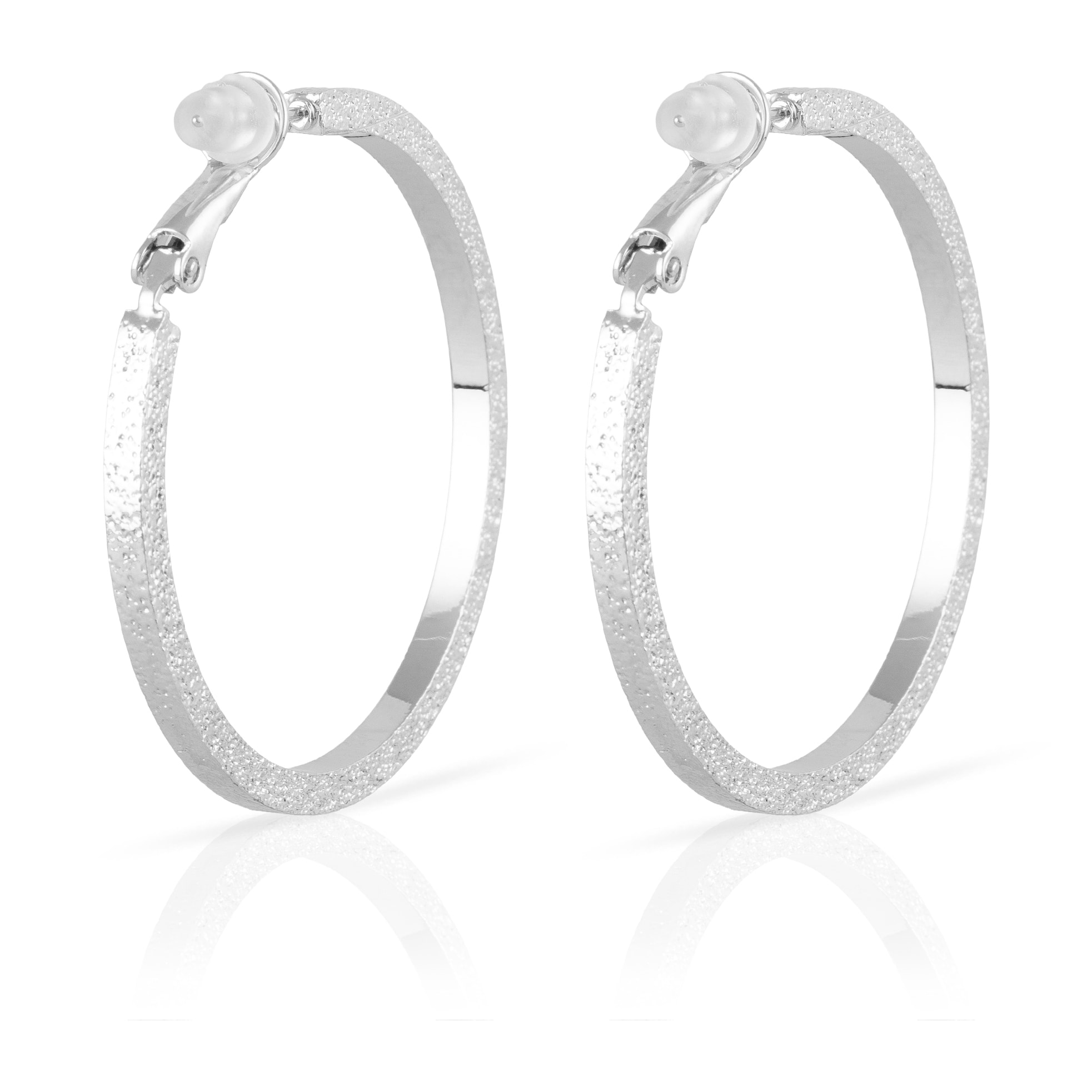 Pendientes de aro plano de cobre con recubrimiento electroplateado brillante, 40 mm, con cierre catalán en plata de ley 925.