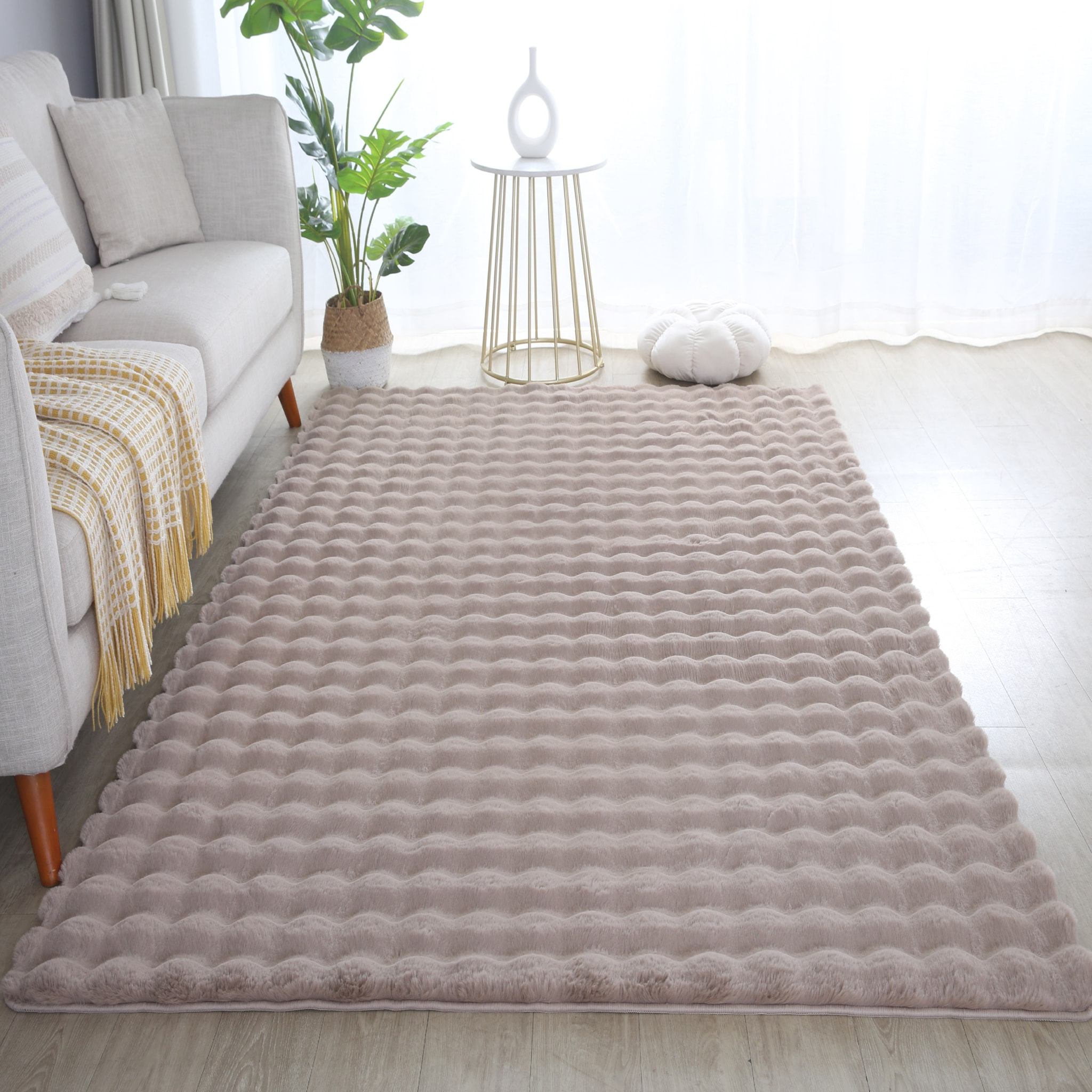 LAPONIE - Tapis uni doux en relief Beige