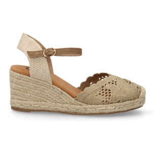 Alpargata valenciana cuña con adornos calados para mujer