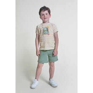 Conjunto de camiseta a rayas con dibujo de mochila campista y shorts con bolsillos laterales | Color: Verde iceberg | Street Monkey