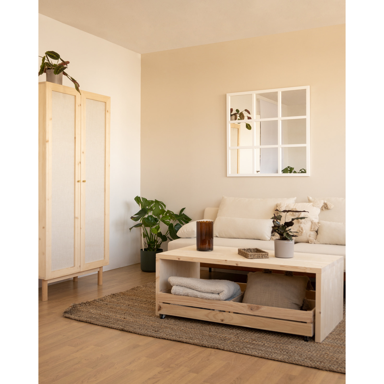 Armoire en bois massif et toile de lin ton naturel 180x80cm Hauteur: 180 Longueur: 80 Largeur: 40