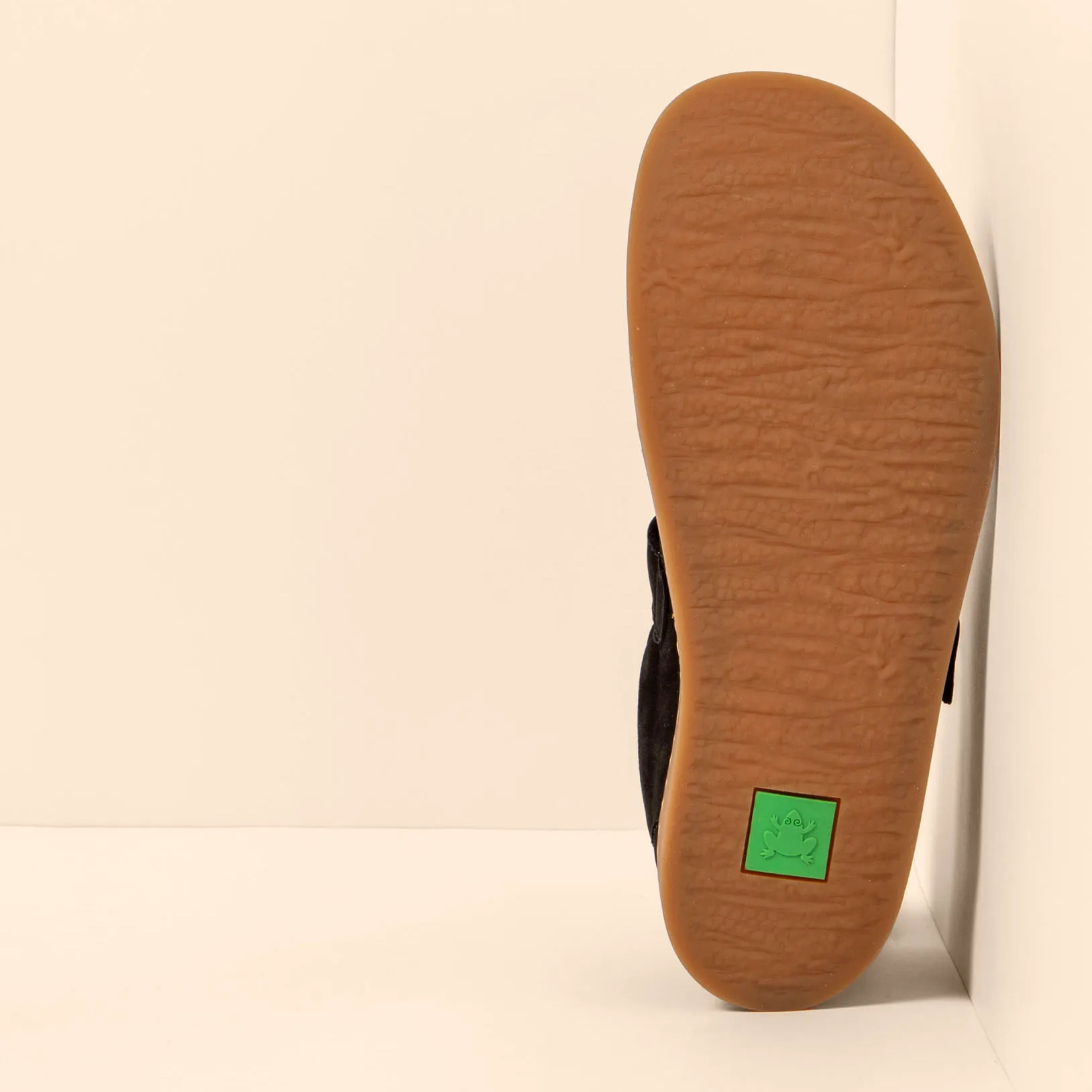 Zapatos N5913 NOBUCK LAVADO BLACK/ ORIGEN color Black