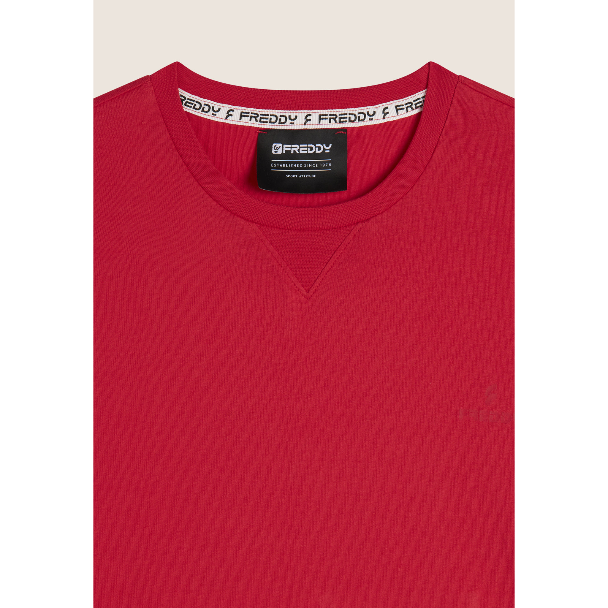 T-shirt Regular con Scollo girocollo e logo in tono colore