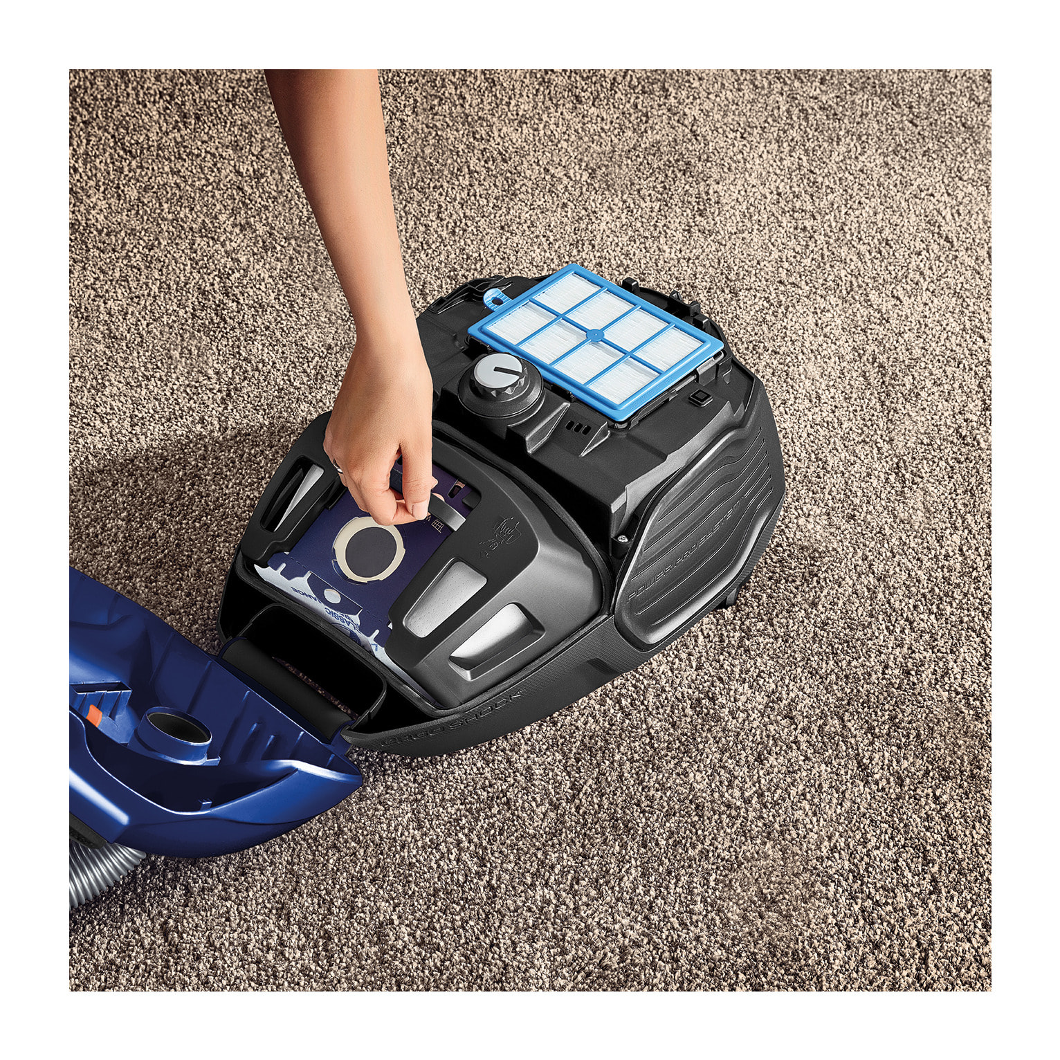 AEG Aspiradora con bolsa VX6 de 800 W y 76 dB(A) VX6-2-IS-P | Reacondicionado