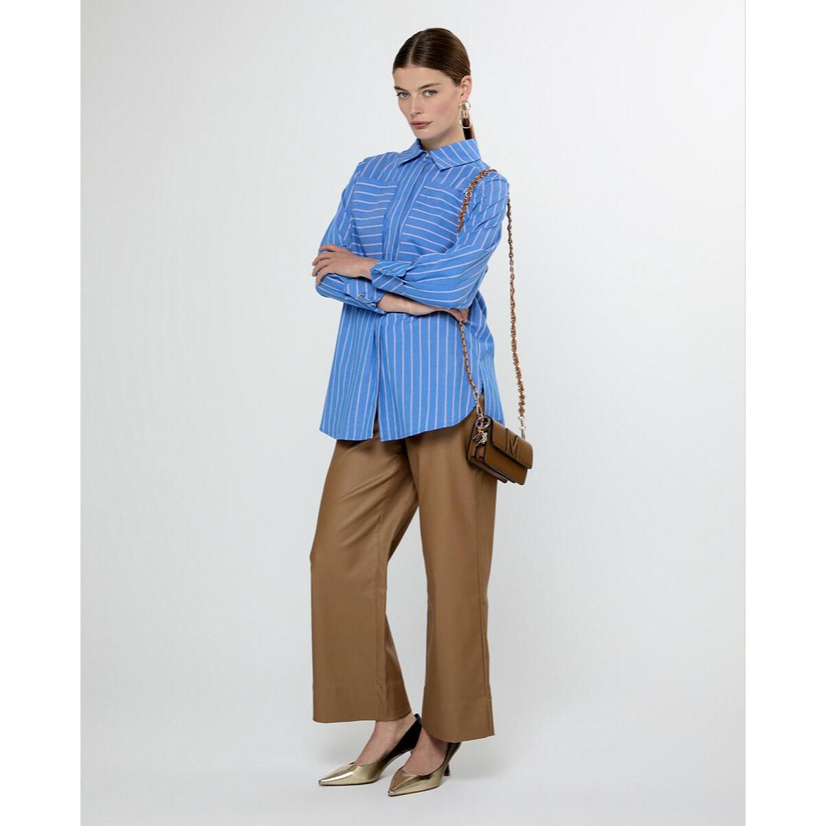 Camicia diritta in popeline a righe con tasche frontali