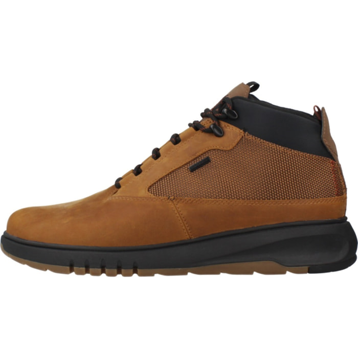 Botines Hombre de la marca GEOX  modelo U AERANTIS 4X4 B ABX MARRON