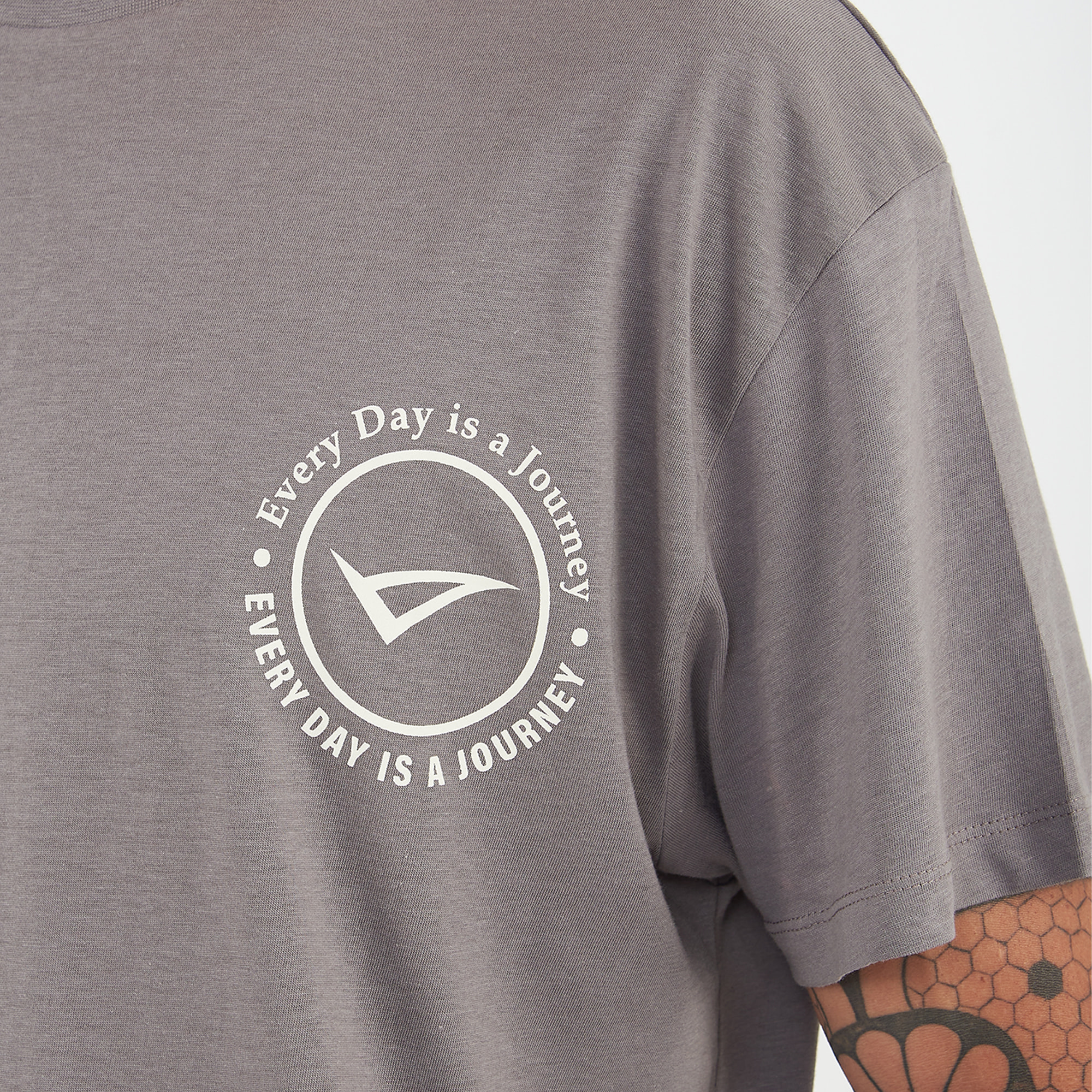 T-shirt in cotone da uomo TRAVELER grigio scuro