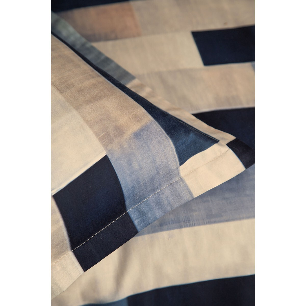 Parure housse de couette 240x220 cm et 2 taies d'oreiller 63x63cm satin de coton imprimé