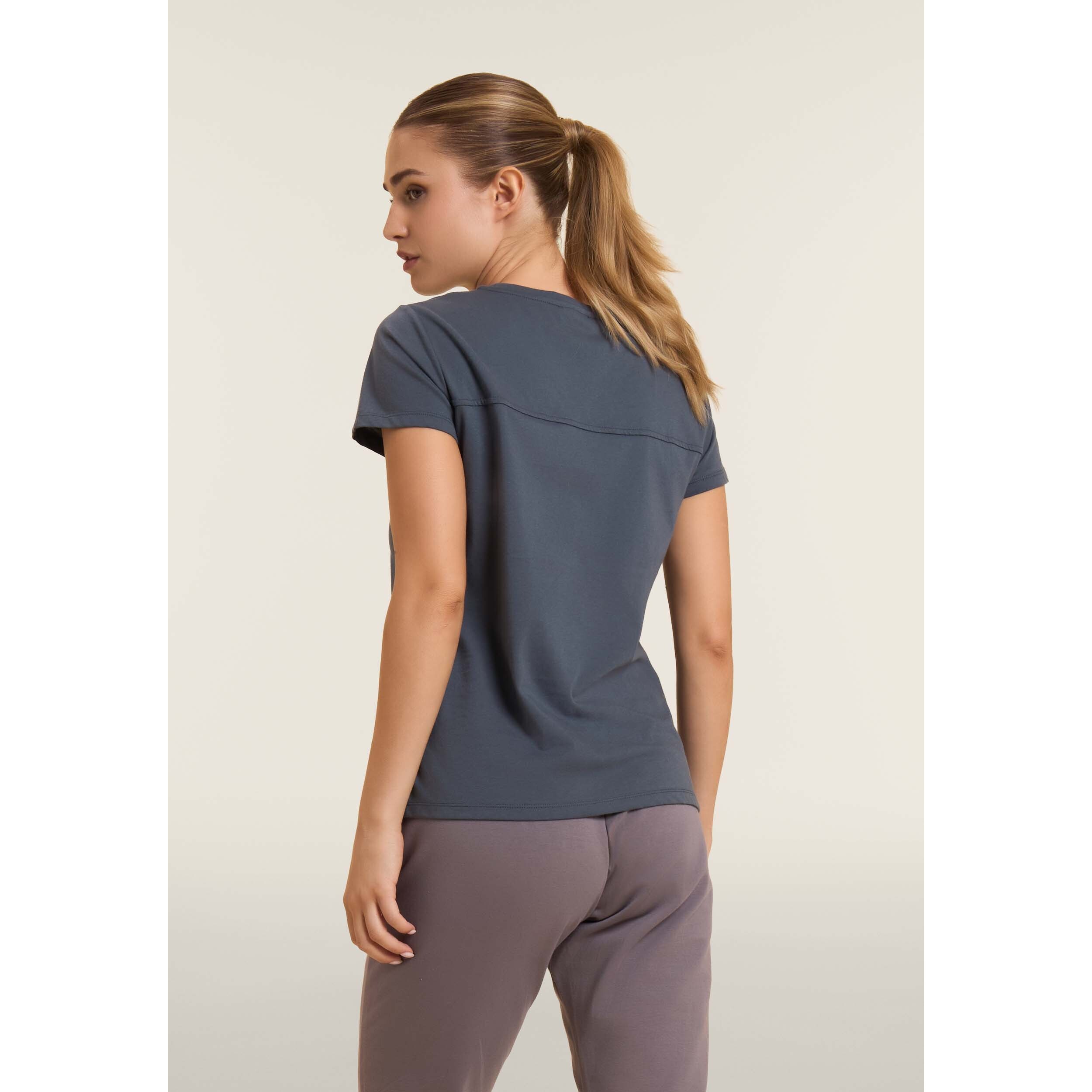 T-shirt con logo e grafica geometrica