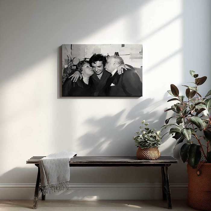 Tableau noir et blanc célébrités Michel Sardou en 1973 Toile imprimée