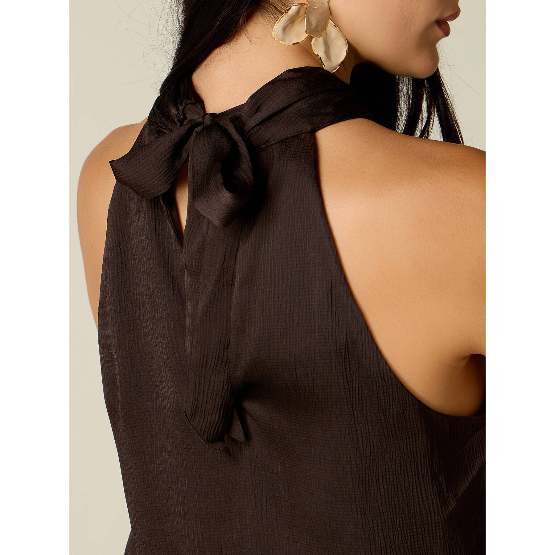 Oltre - Vestito midi halter neck in raso - Marrone