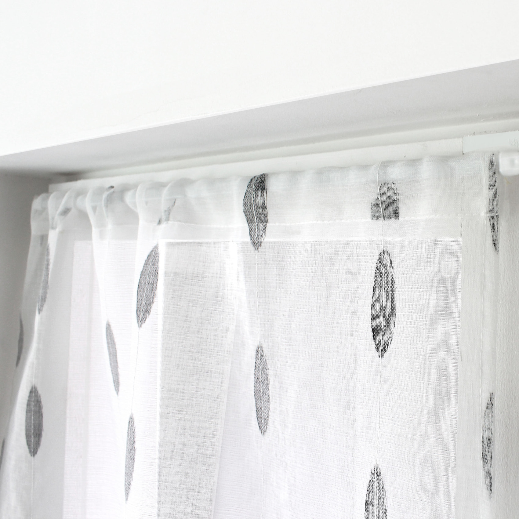 Paire de petits vitrages jacquard motif ovale - Noir