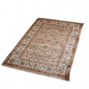 Tapis Cano rouge et beige aux motifs floraux d'inspiration Orientale