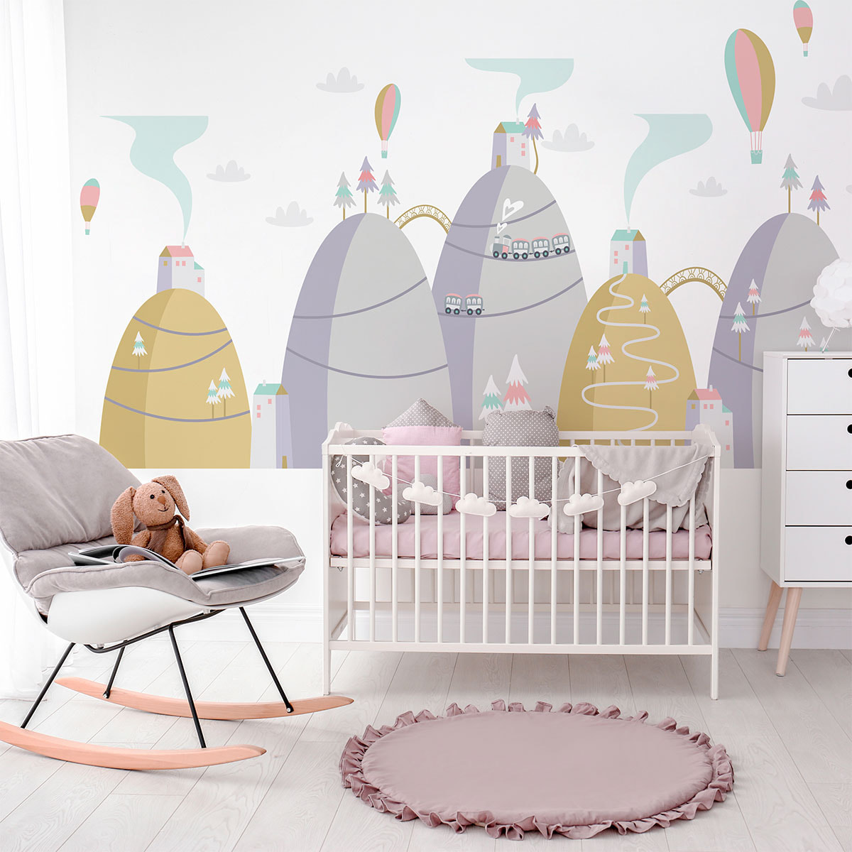 Stickers muraux enfants - Décoration chambre bébé - Autocollant Sticker mural géant enfant montagnes scandinaves MONTGOLFIÈRES PRÈS DES COLLINES