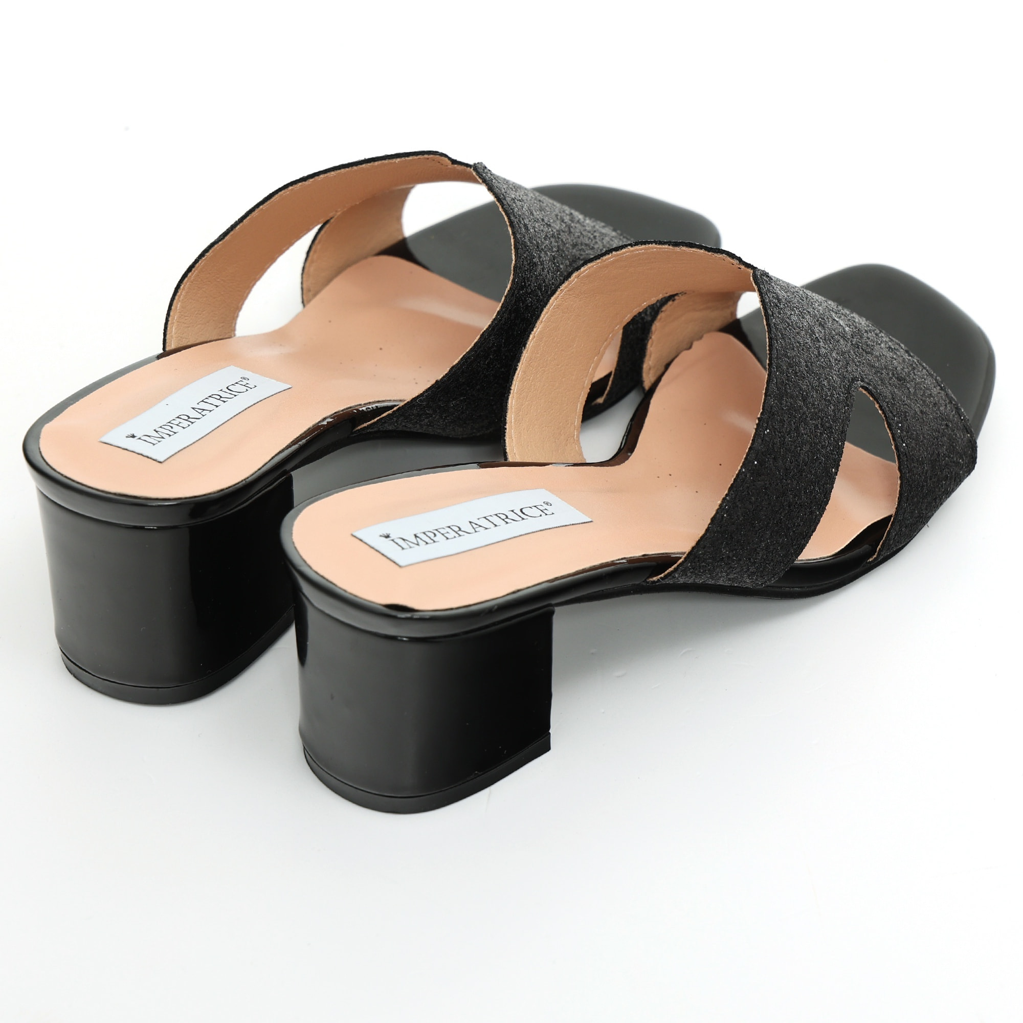 Sandali in simil pelle con tacco comodo e fascia brillantinata