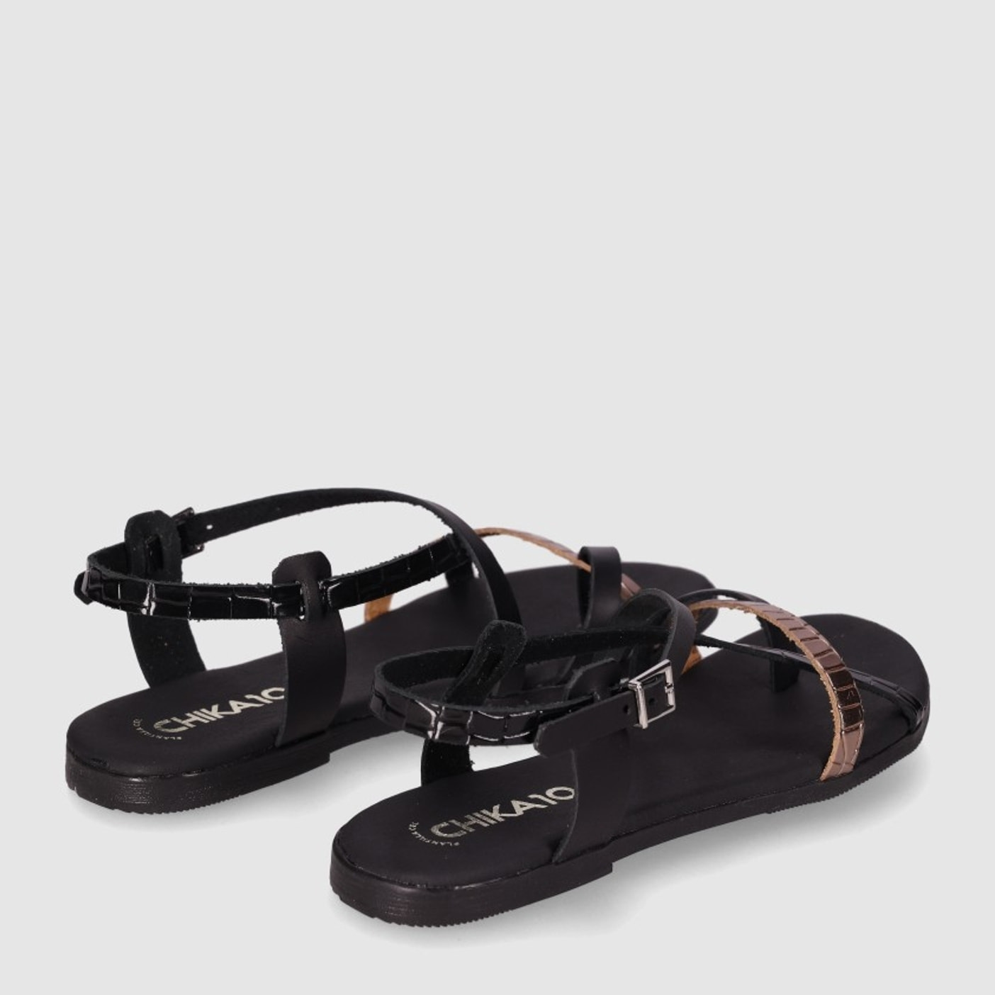Sandalias de Piel - Negro - Tacón: Bajo